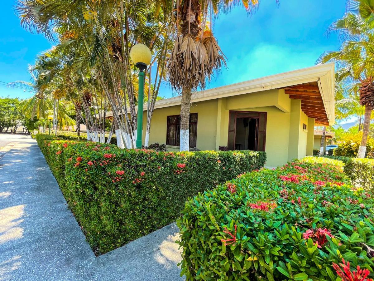 Hotel El Regalo Nicoya Esterno foto